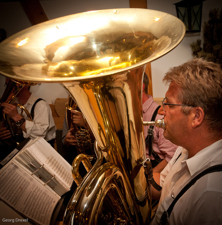 Tuba-player