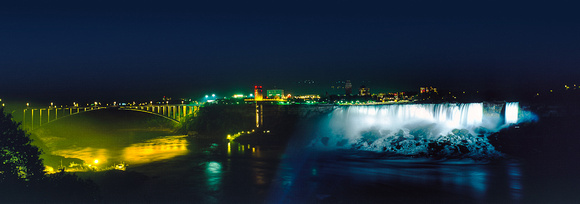 Niagarafalls-night0001